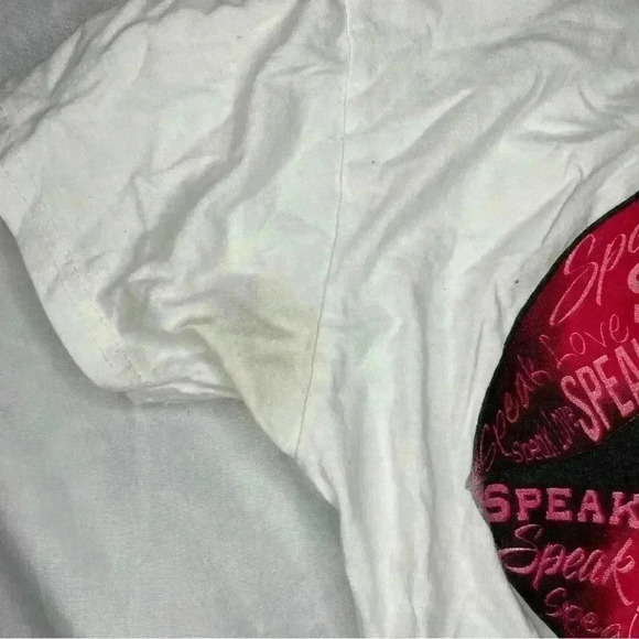 Speak Love Kiss White T-Shirt - Picture 2 of 6